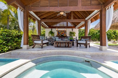 Luxury Villa Photo #7