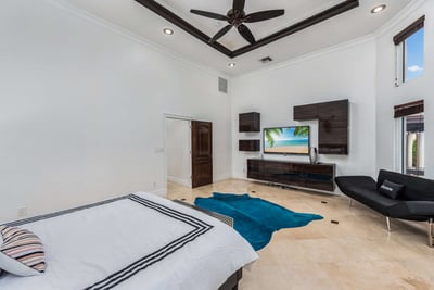 Luxury Villa Photo #27