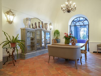 Luxury Villa Photo #23