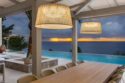 Luxury Villa Photo #9