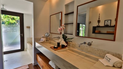 Luxury Villa Photo #59