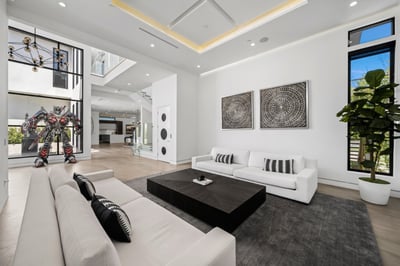 Luxury Villa Photo #29