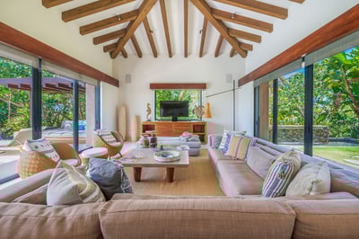 Luxury Villa Photo #40