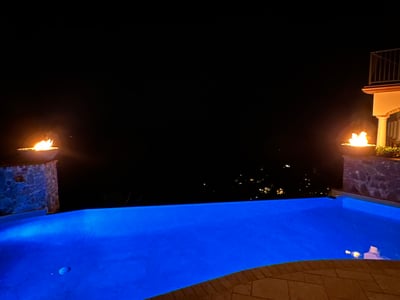 Luxury Villa Photo #7
