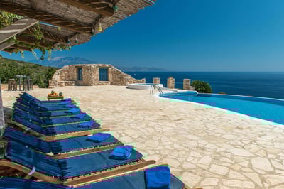 Luxury Villa Photo #2