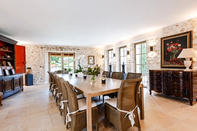 Luxury Villa Photo #12