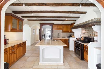 Luxury Villa Photo #14
