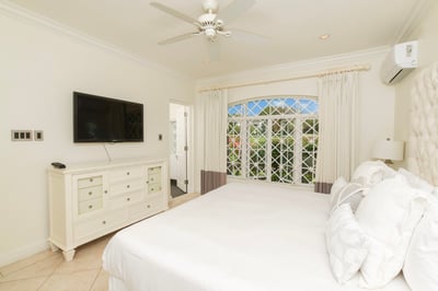 Luxury Villa Photo #27