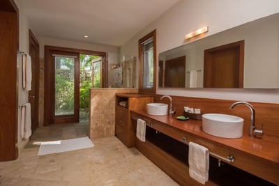 Luxury Villa Photo #27
