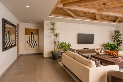 Luxury Villa Photo #15