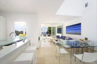 Luxury Villa Photo #17