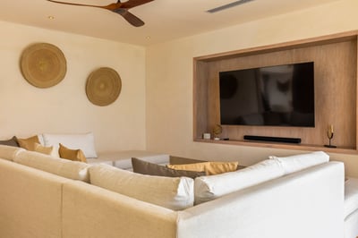 Luxury Villa Photo #25