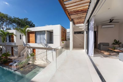 Luxury Villa Photo #5