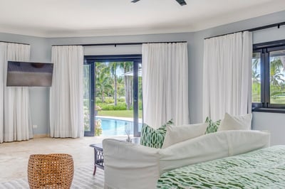 Luxury Villa Photo #36