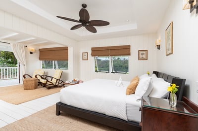Luxury Villa Photo #30