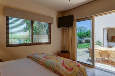 Luxury Villa Photo #25