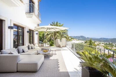 Luxury Villa Photo #11