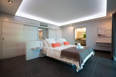 Luxury Villa Photo #32
