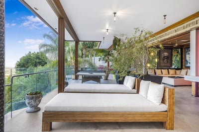 Luxury Villa Photo #16