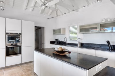 Luxury Villa Photo #12