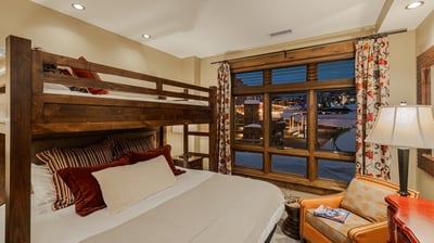 King bedroom with twin bunk