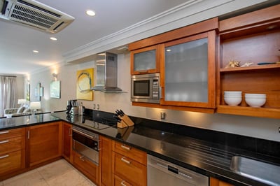 Luxury Villa Photo #8