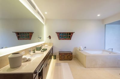 Luxury Villa Photo #27