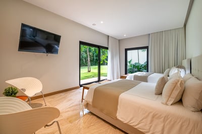 Luxury Villa Photo #26