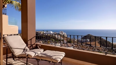 Luxury Villa Photo #39