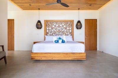 Luxury Villa Photo #52