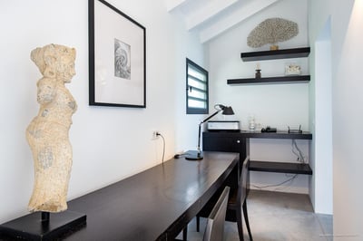 Luxury Villa Photo #23