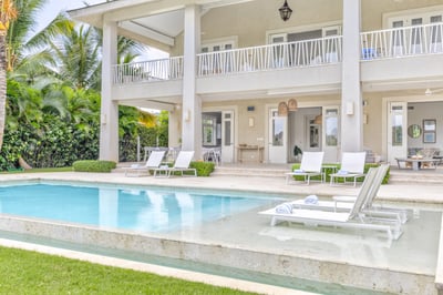 Luxury Villa Photo #12