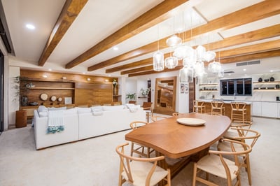Luxury Villa Photo #15