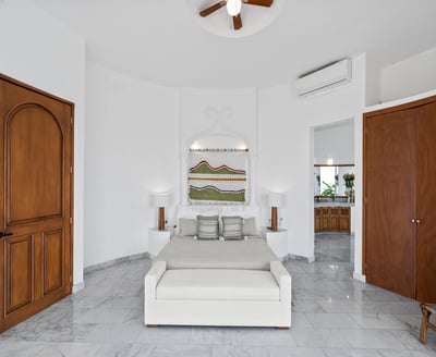 Luxury Villa Photo #74