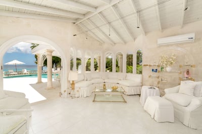 Luxury Villa Photo #11