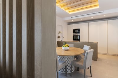 Luxury Villa Photo #24