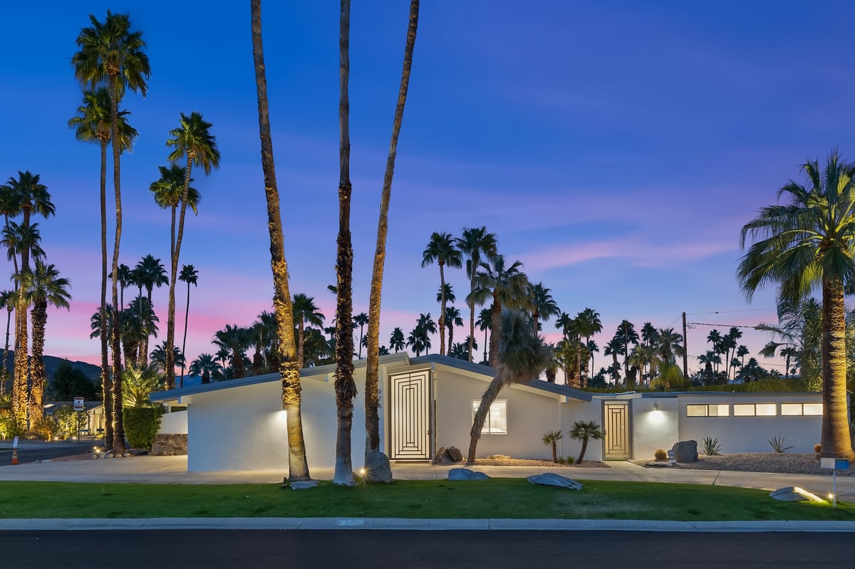 Alexander Desert Dreams