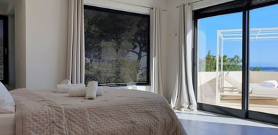 Luxury Villa Photo #23