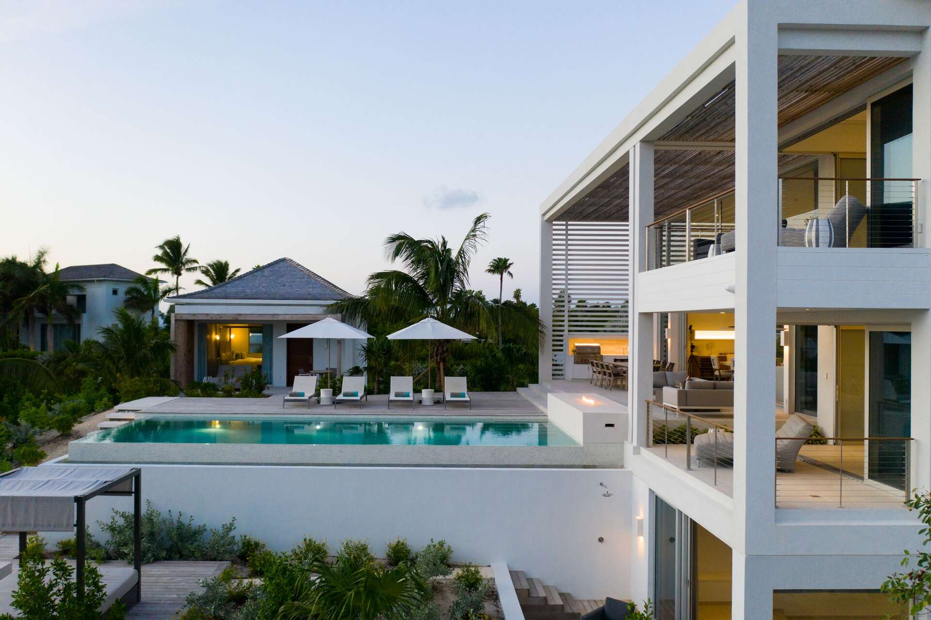 Beach Enclave Grace Bay 6 BDM Premium Ocean View Villa - 3