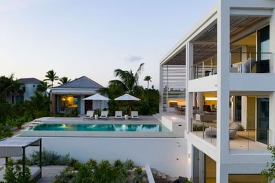 Luxury Villa Photo #3