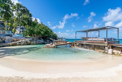 Luxury Villa Photo #7