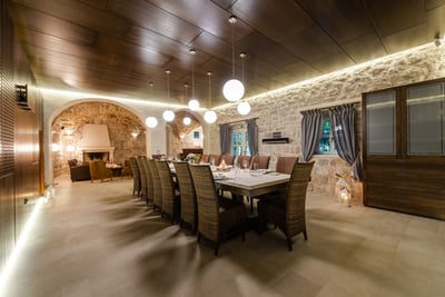 Luxury Villa Photo #17