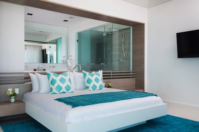 Luxury Villa Photo #23