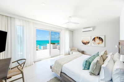 Luxury Villa Photo #18
