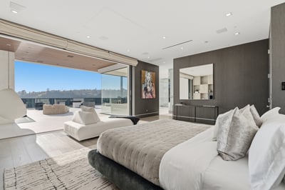 Luxury Villa Photo #36