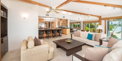 Luxury Villa Photo #11