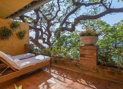 Luxury Villa Photo #16