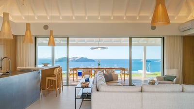 Luxury Villa Photo #30