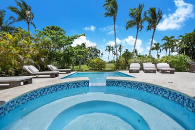 Luxury Villa Photo #12