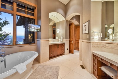 Luxury Villa Photo #60